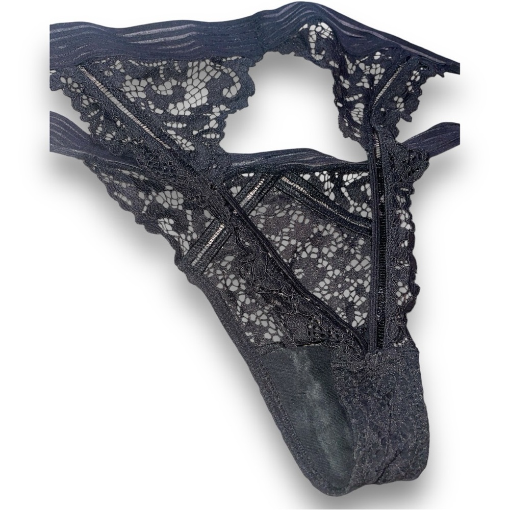 Lingerie Bra/Panty Set - Picture 3 of 4